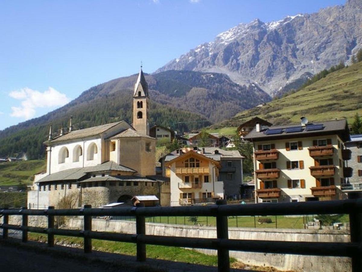 Casa Zebrusius - Zebrusius'S App Apartment Valfurva Bagian luar foto