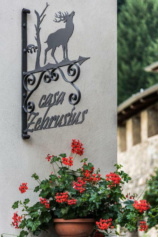 Casa Zebrusius - Zebrusius'S App Apartment Valfurva Bagian luar foto